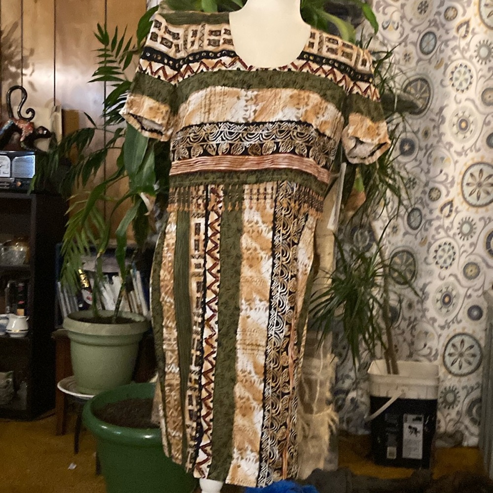 Dress sz 14 by Betsy Lauren in tribal pattern back zipper